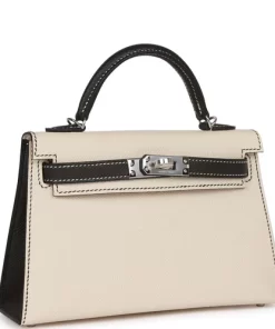 Hermès Special Order (HSS) Kelly Sellier 20 Craie and Black Epsom Palladium Hardware