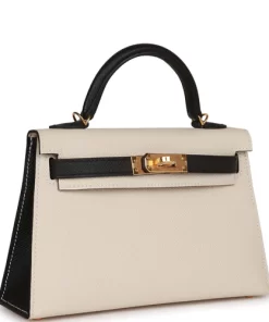 Hermès Special Order (HSS) Kelly Sellier 20 Craie and Black Epsom Gold Hardware